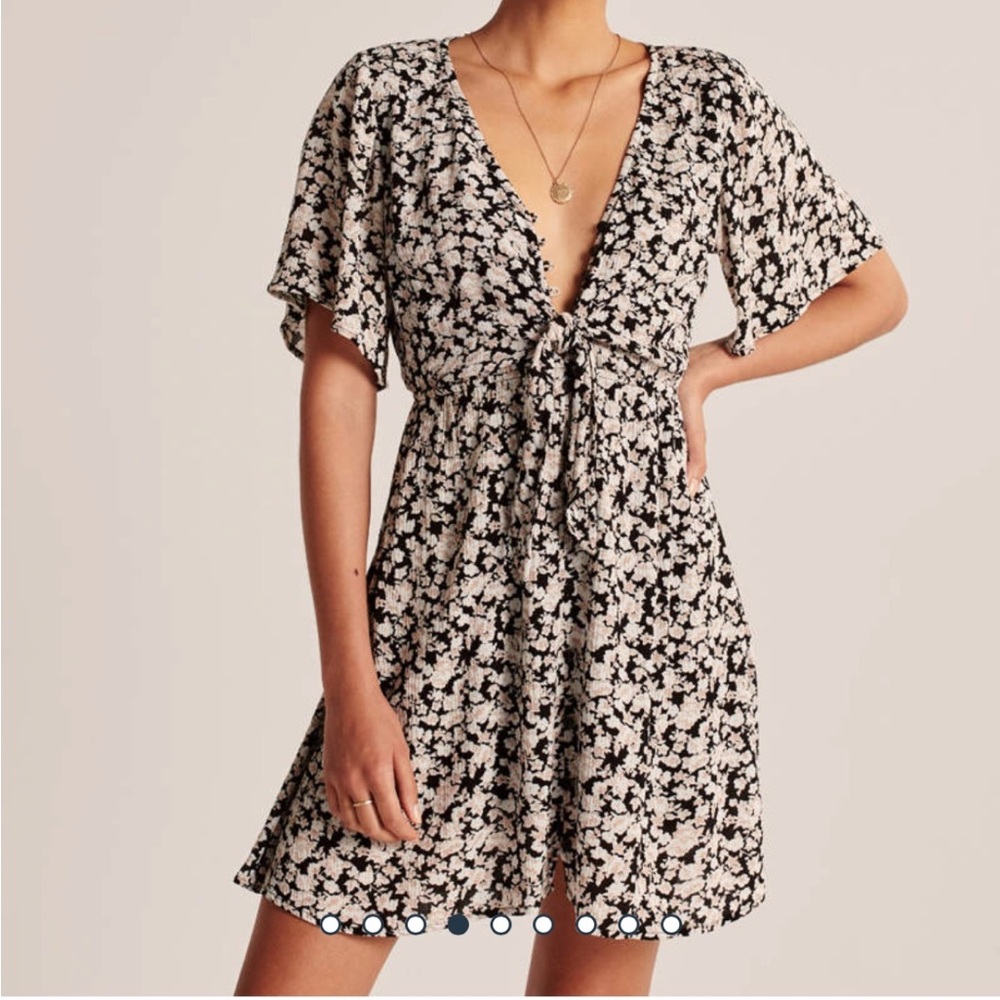 Abercrombie Black Floral Button-Up Tie-Front Dress